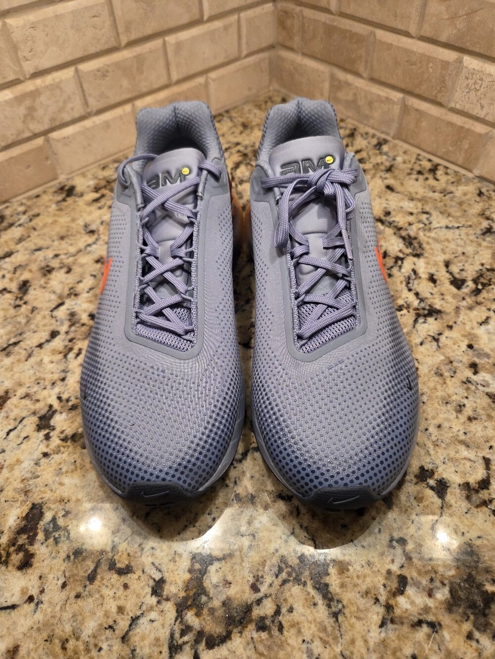 Nike Air Max DN Particle Grey Black Smoke Grey Men's Size 10 Sneakers